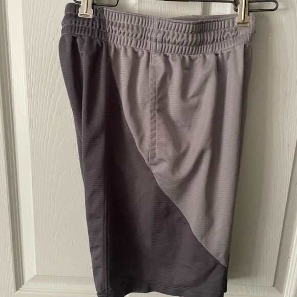 Nike Shorts Gray with White Size Small Basketball Dri Fit - Picture 4 of 6